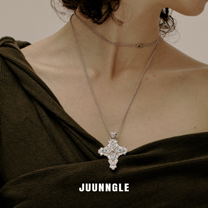 Cross Magnolia cat's eye long necklace