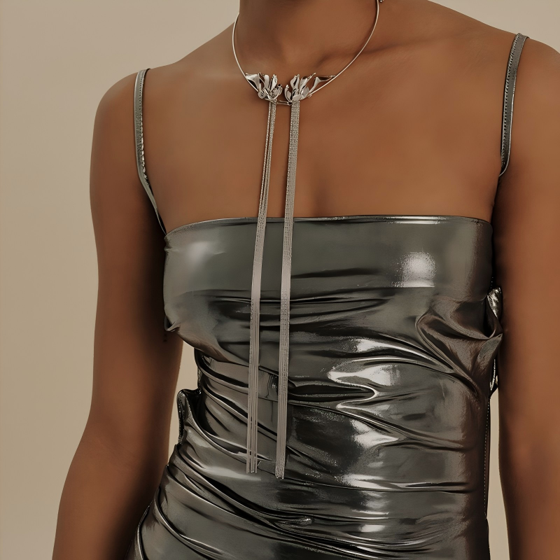 Magnolia collar