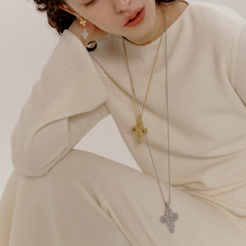Cross Magnolia